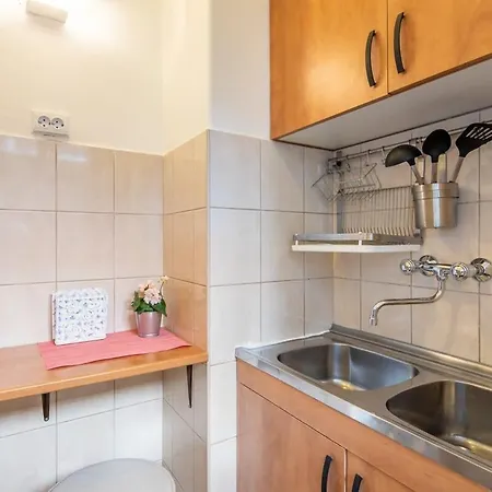 - Comfy With Ac Apartman