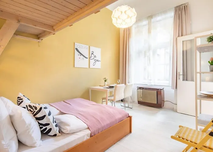 - Comfy With Ac * Budapesta